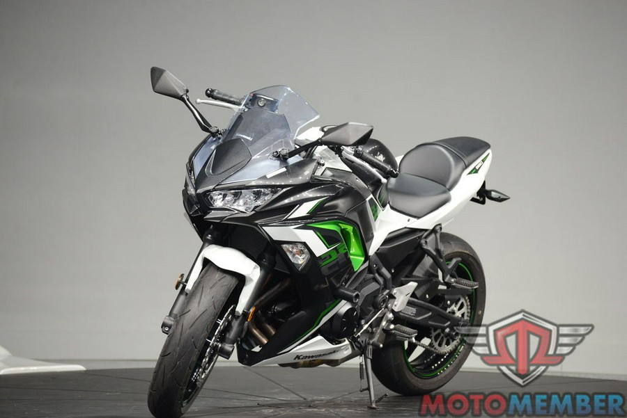 2022 Kawasaki Ninja® 650 Base