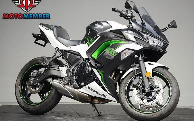 2022 Kawasaki Ninja® 650 Base