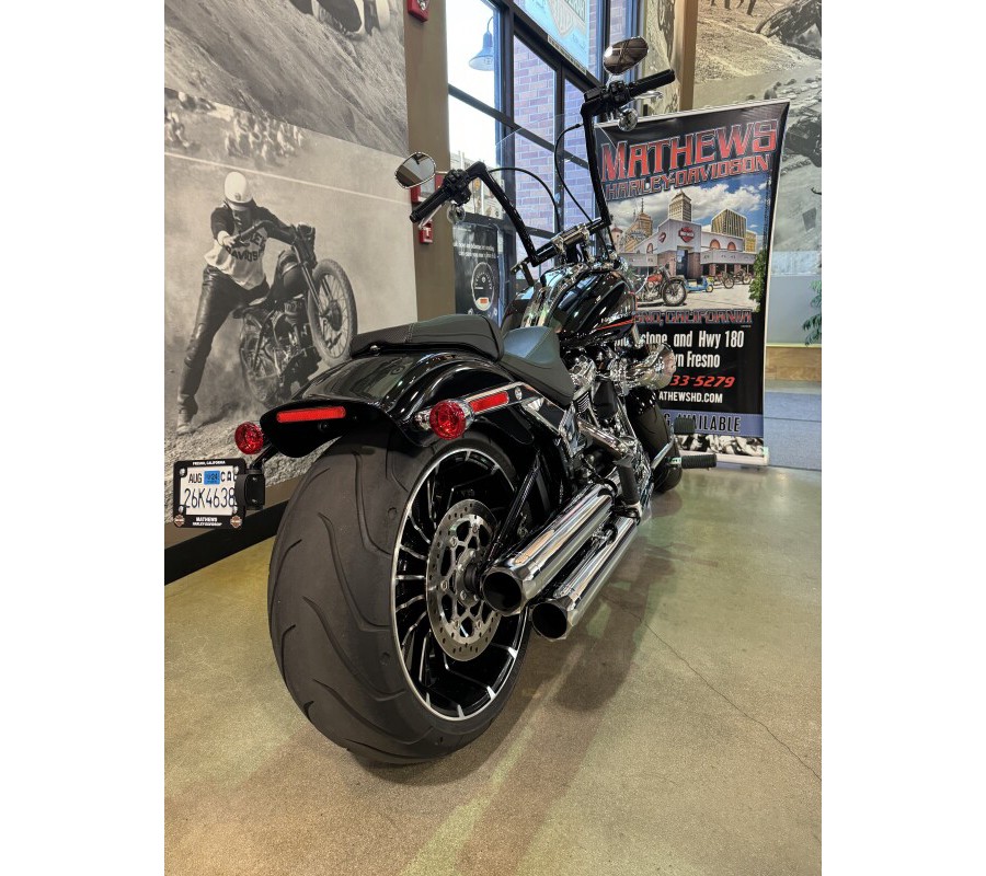 2023 Harley-Davidson Breakout Vivid Black