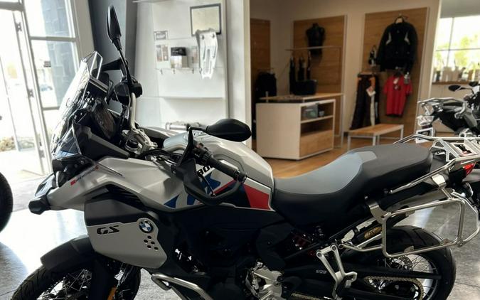 2024 BMW F 900 GS Adventure White Aluminum Metal Matte