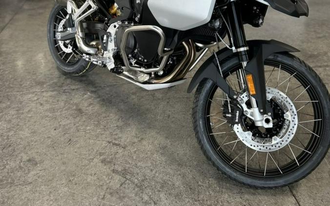 2024 BMW F 900 GS Adventure White Aluminum Metal Matte