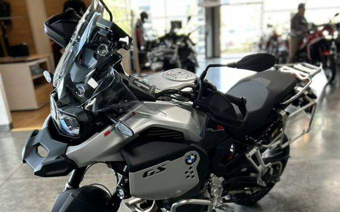 2024 BMW F 900 GS Adventure White Aluminum Metal Matte