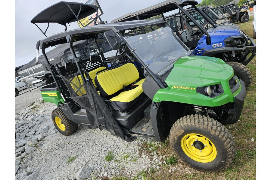 2023 John Deere Gator™ XUV560E S4