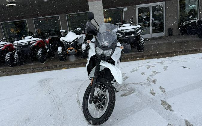 2025 Kawasaki KLR®650 Pearl Crystal White/Metallic Carbon Gray ABS