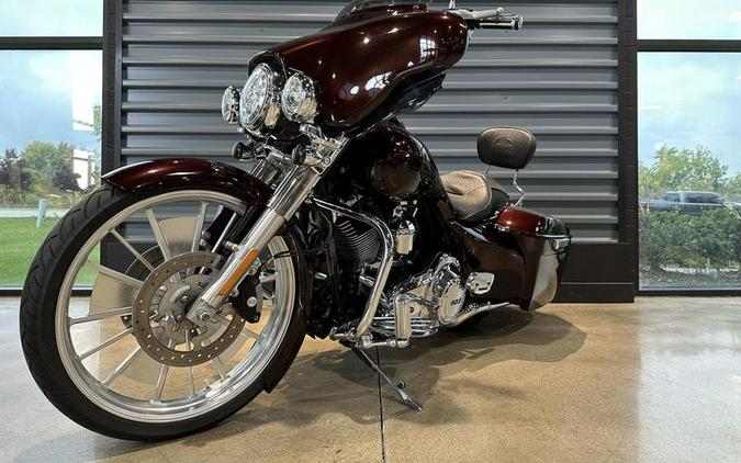 2011 Harley-Davidson® FLHX103 - Street Glide® PowerPak