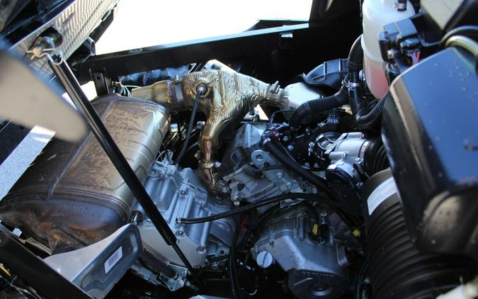 2023 Can-Am Defender XT HD10