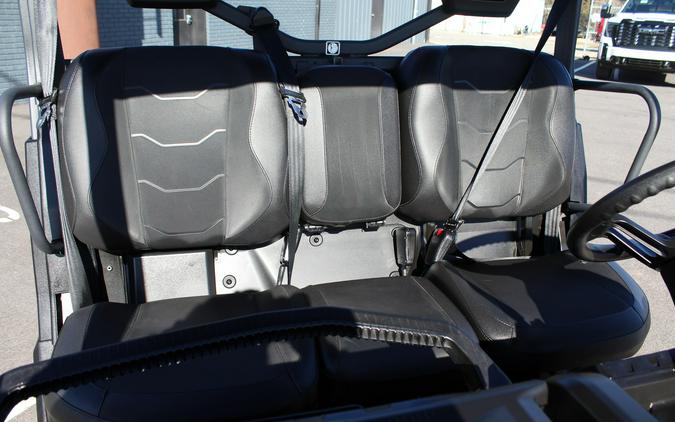 2023 Can-Am Defender XT HD10