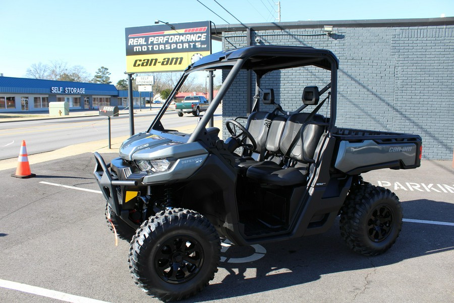 2023 Can-Am Defender XT HD10