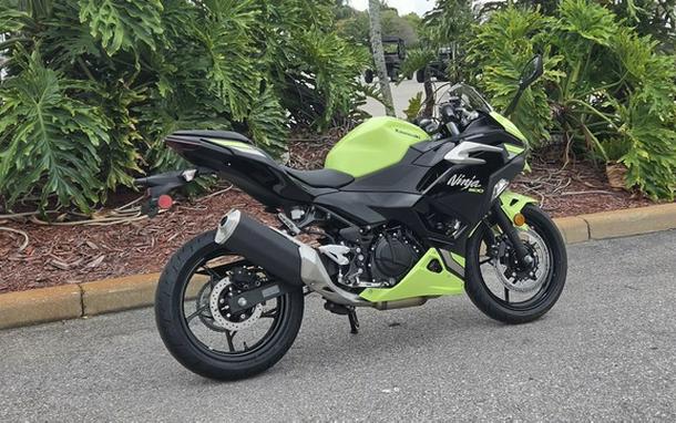 2026 Kawasaki Ninja 500 ABS Metallic Yellowish Green/Ebony