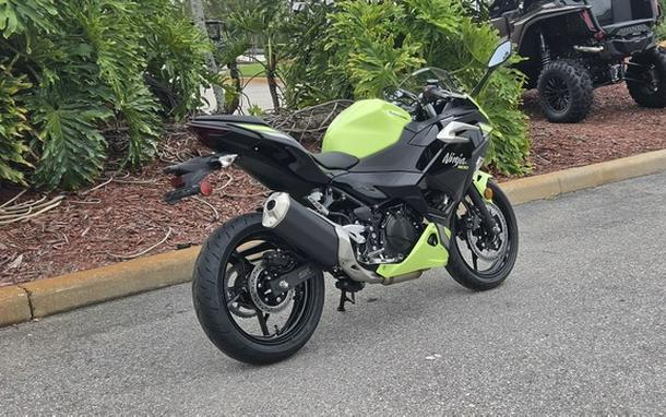 2026 Kawasaki Ninja 500 ABS Metallic Yellowish Green/Ebony