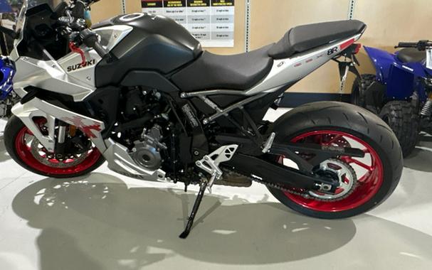 2024 Suzuki GSX800FRQM4