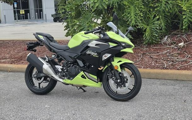 2026 Kawasaki Ninja 500 ABS Metallic Yellowish Green/Ebony