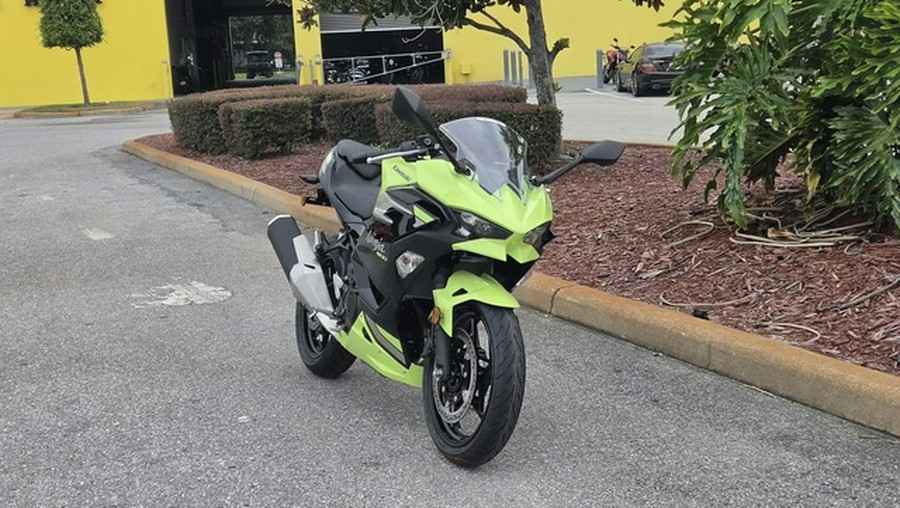 2026 Kawasaki Ninja 500 ABS Metallic Yellowish Green/Ebony