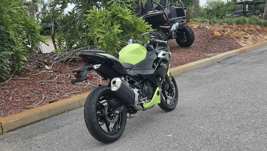 2026 Kawasaki Ninja 500 ABS Metallic Yellowish Green/Ebony