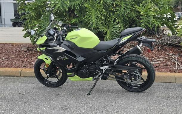 2026 Kawasaki Ninja 500 ABS Metallic Yellowish Green/Ebony