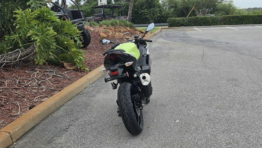 2026 Kawasaki Ninja 500 ABS Metallic Yellowish Green/Ebony