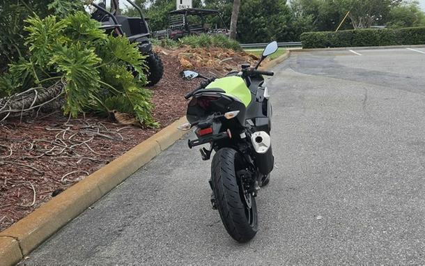 2026 Kawasaki Ninja 500 ABS Metallic Yellowish Green/Ebony