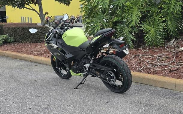 2026 Kawasaki Ninja 500 ABS Metallic Yellowish Green/Ebony