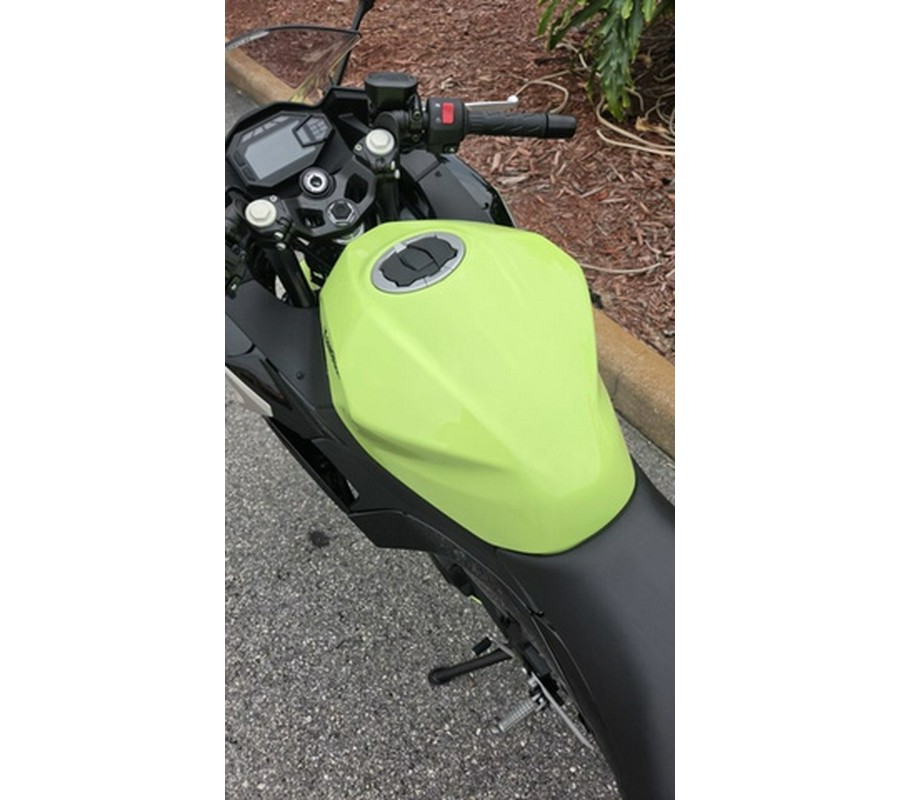 2026 Kawasaki Ninja 500 ABS Metallic Yellowish Green/Ebony