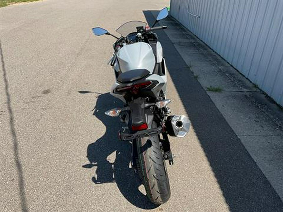 2025 Kawasaki Ninja 500 ABS