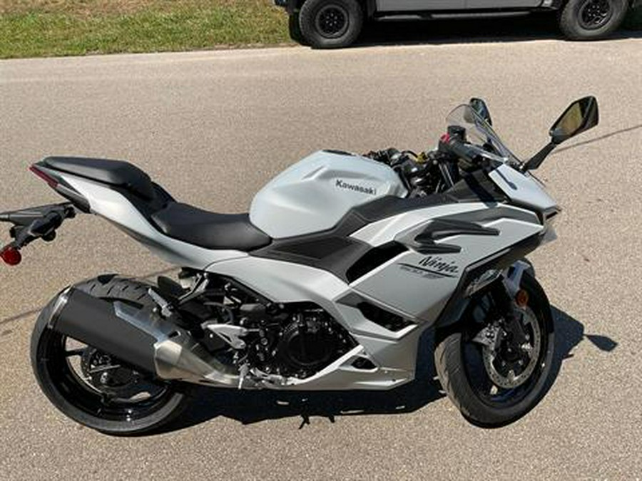 2025 Kawasaki Ninja 500 ABS