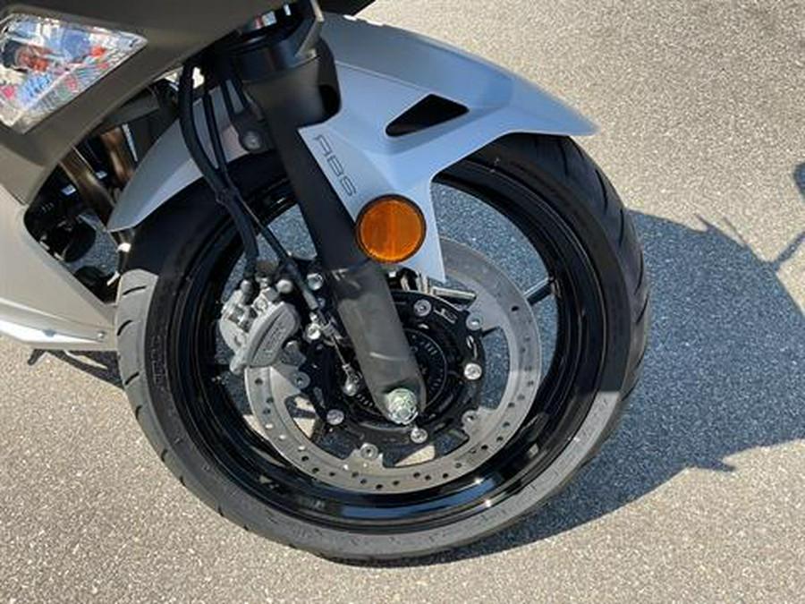 2025 Kawasaki Ninja 500 ABS