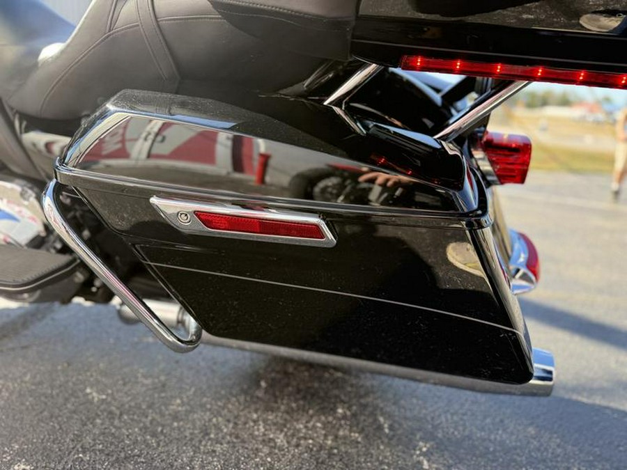 2015 Harley-Davidson® FLHTK - Ultra Limited