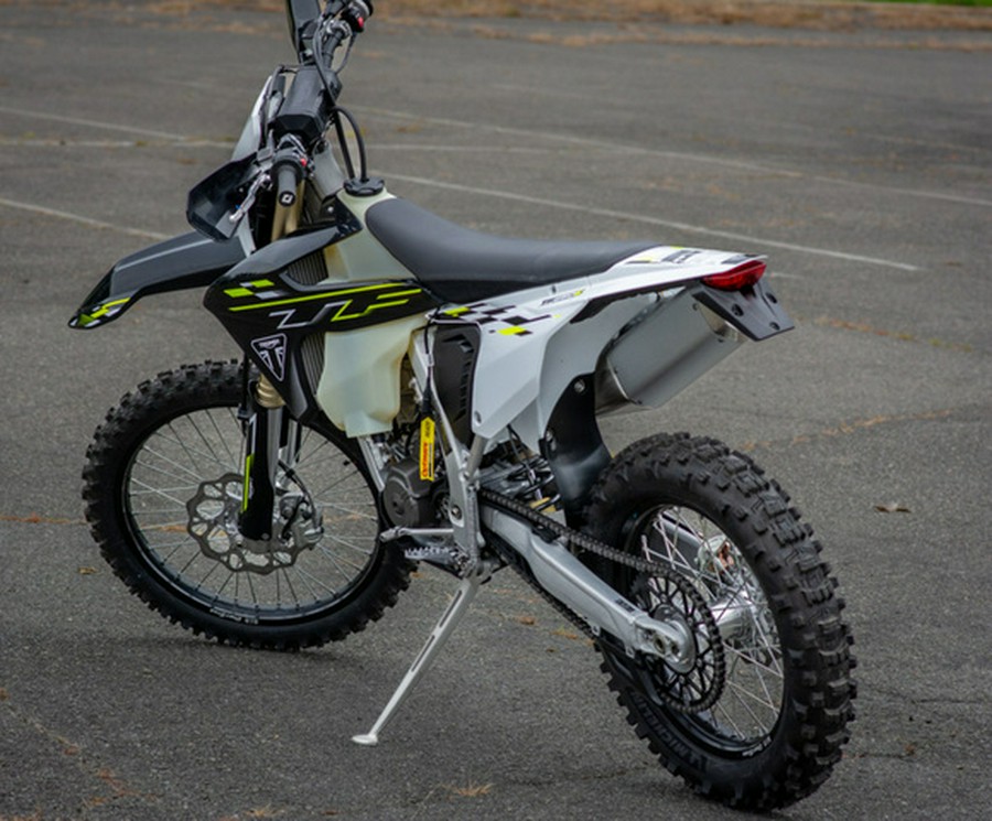 2026 Triumph TF 250-E Jet Black/Pure White