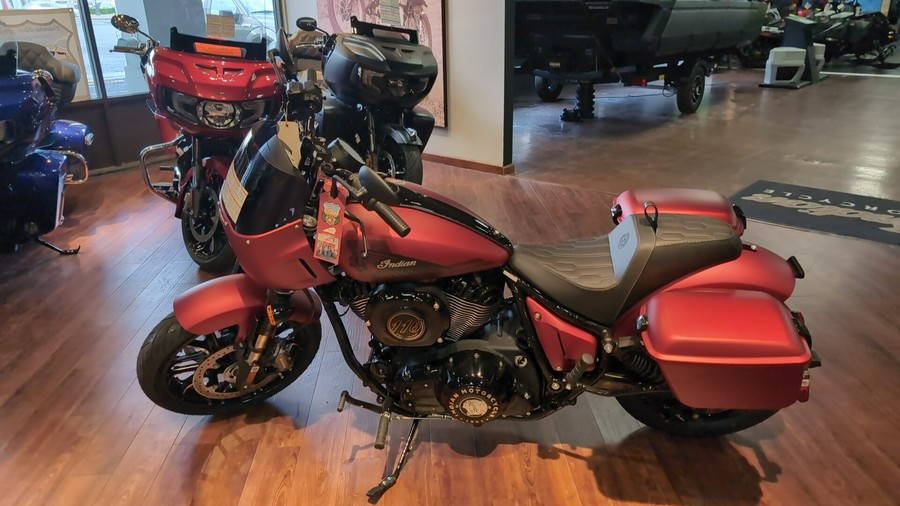 2025 Indian Motorcycle SPORT CHIEF RT, SUNSET RED SMOKE