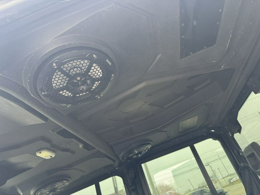 2023 Can-Am® Defender MAX Limited HD10