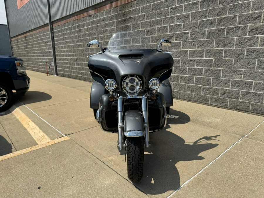 FLHTCUTG 2021 Tri Glide Ultra