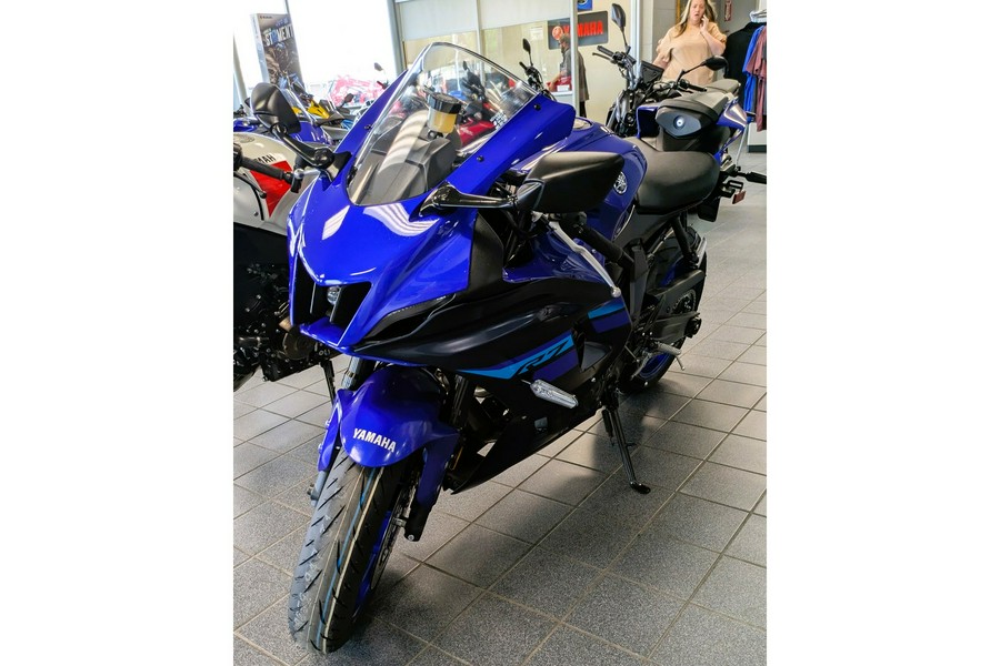 2024 Yamaha R7 - YZFR7RL