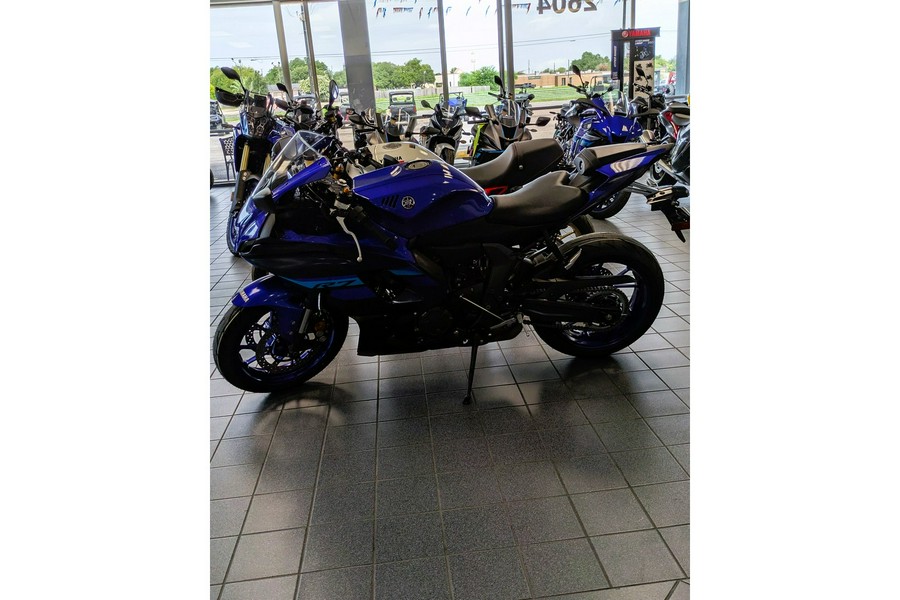 2024 Yamaha R7 - YZFR7RL