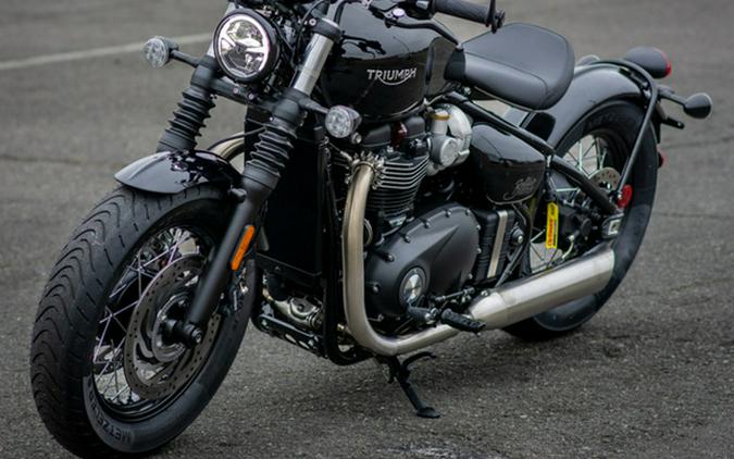 2025 Triumph Bonneville Bobber Jet Black