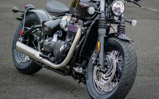 2025 Triumph Bonneville Bobber Jet Black