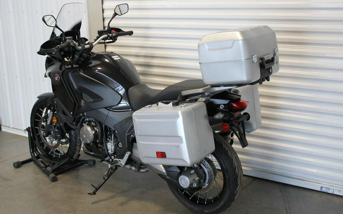 2016 Honda® Vfr1200X - U000267