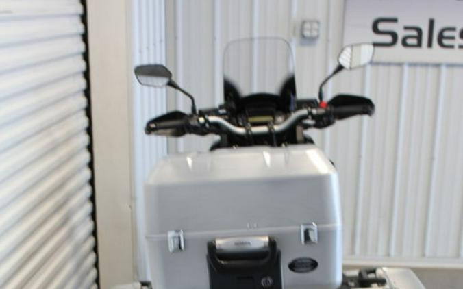 2016 Honda® Vfr1200X - U000267