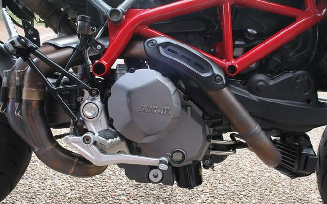 2021 Ducati Hypermotard 950 Ducati Red