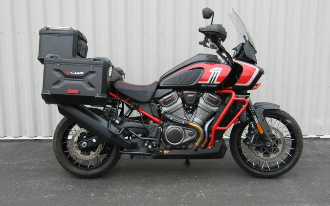 2024 Harley-Davidson® RA1250SE - CVO™ Pan America®