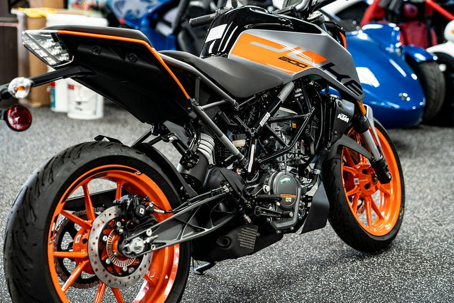 2023 KTM 200 Duke