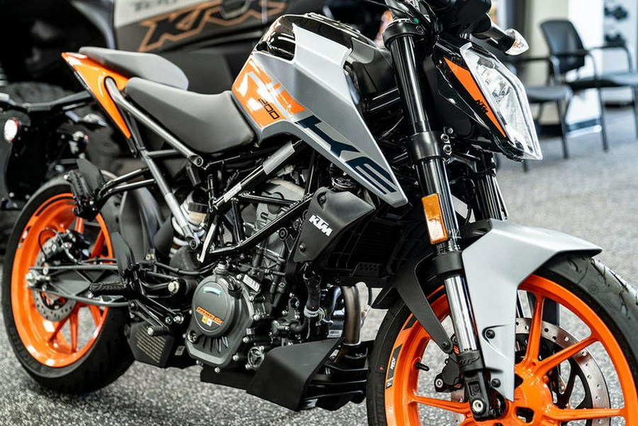 2023 KTM 200 Duke