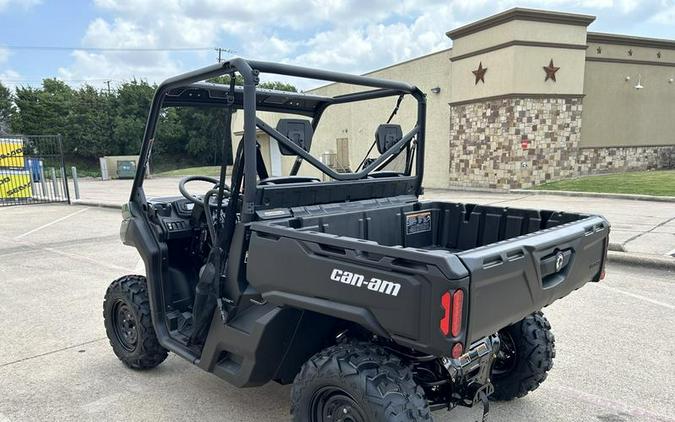 2024 Can-Am® Defender HD9