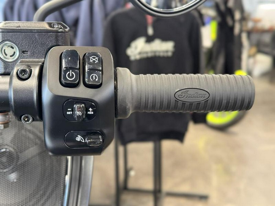 2024 Indian Motorcycle® Challenger® Black Metallic