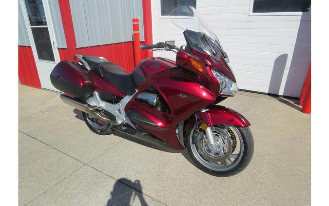 2005 ST1300 - Honda
