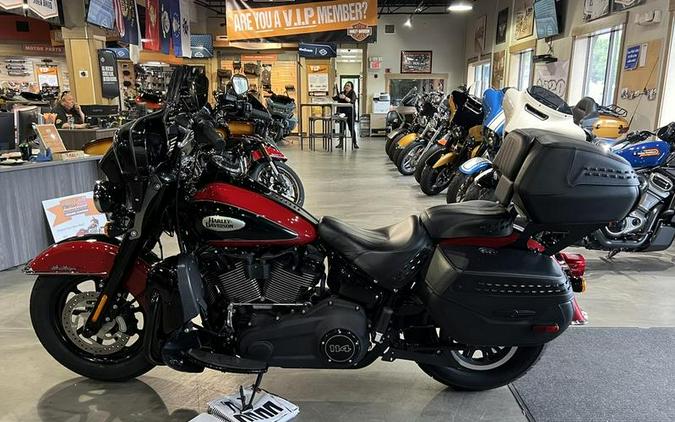 2022 Harley-Davidson® FLHCS - Heritage Classic 114