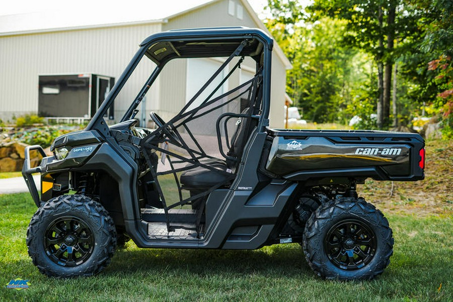 2025 Can-Am® Defender XT HD9