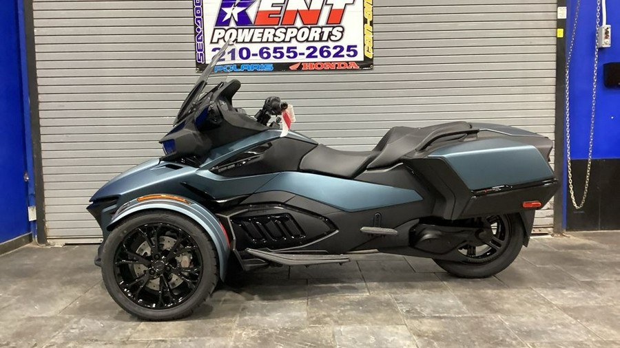 2025 Can-Am Spyder RT Base