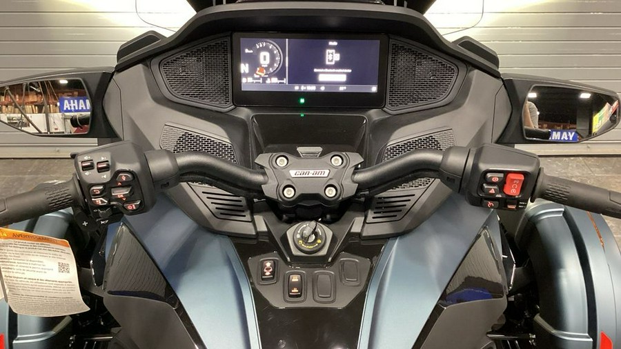 2025 Can-Am Spyder RT Base