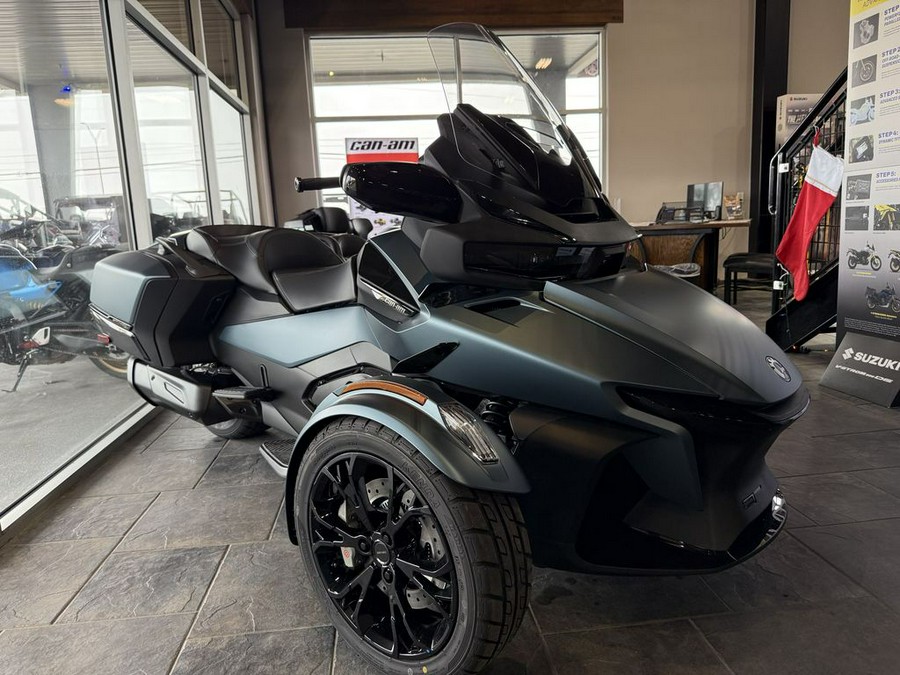2025 Can-Am Spyder RT Base
