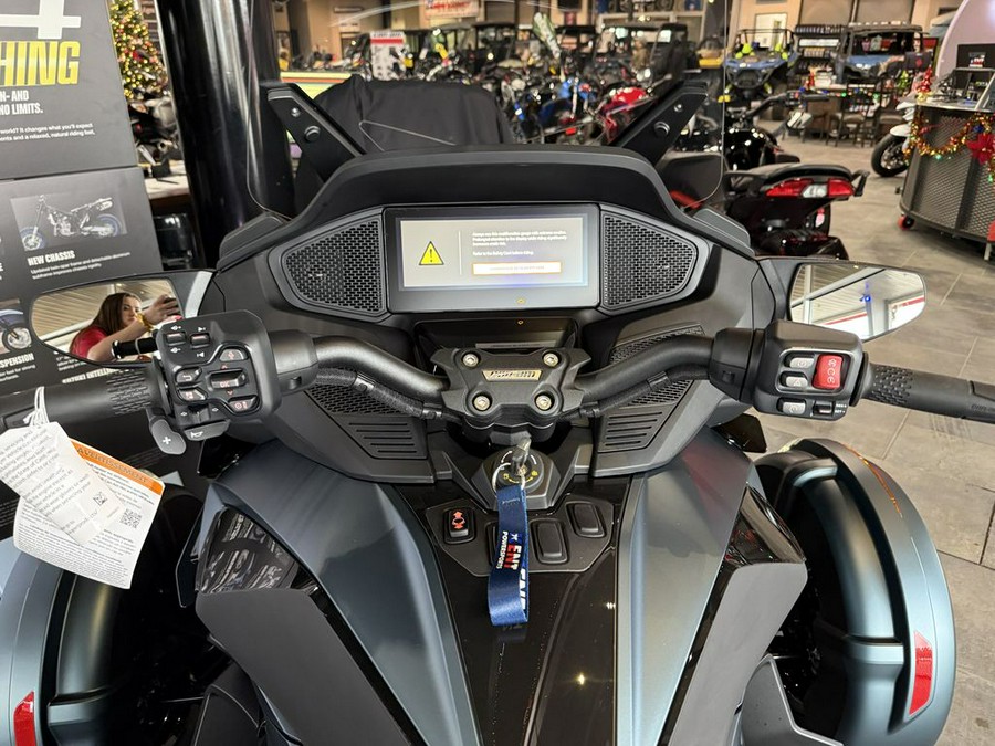 2025 Can-Am Spyder RT Base
